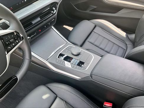Used 2025 BMW 230i Coupe w/ Convenience Package RWD image 15