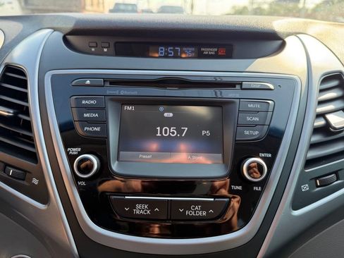 Used 2014 Hyundai Elantra Sport FWD image 32