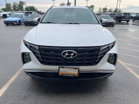 Used 2022 Hyundai Tucson SEL w/ Cargo Package AWD/4WD image 2