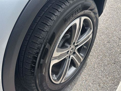 Used 2019 Mercedes-Benz GLC 300 4MATIC image 15