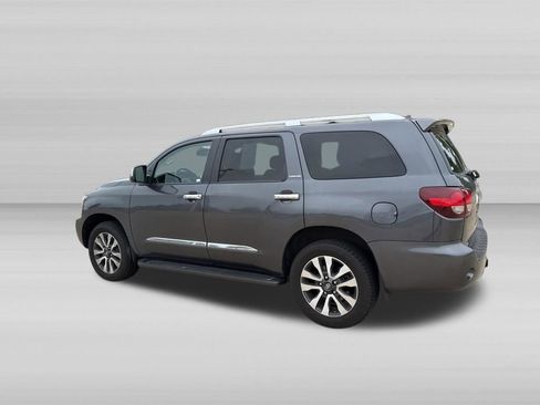 Used 2018 Toyota Sequoia Limited AWD/4WD image 8