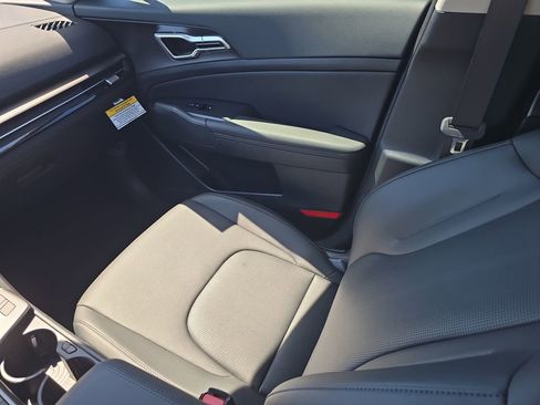 New 2026 Kia Sportage EX FWD image 16