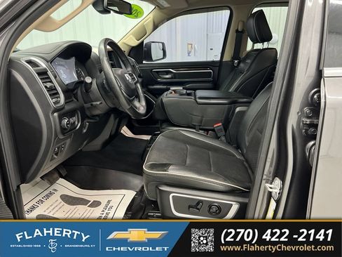 Used 2019 RAM 1500 Laramie AWD/4WD image 9