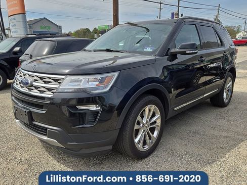 Used 2018 Ford Explorer XLT w/ Equipment Group 202A image 1
