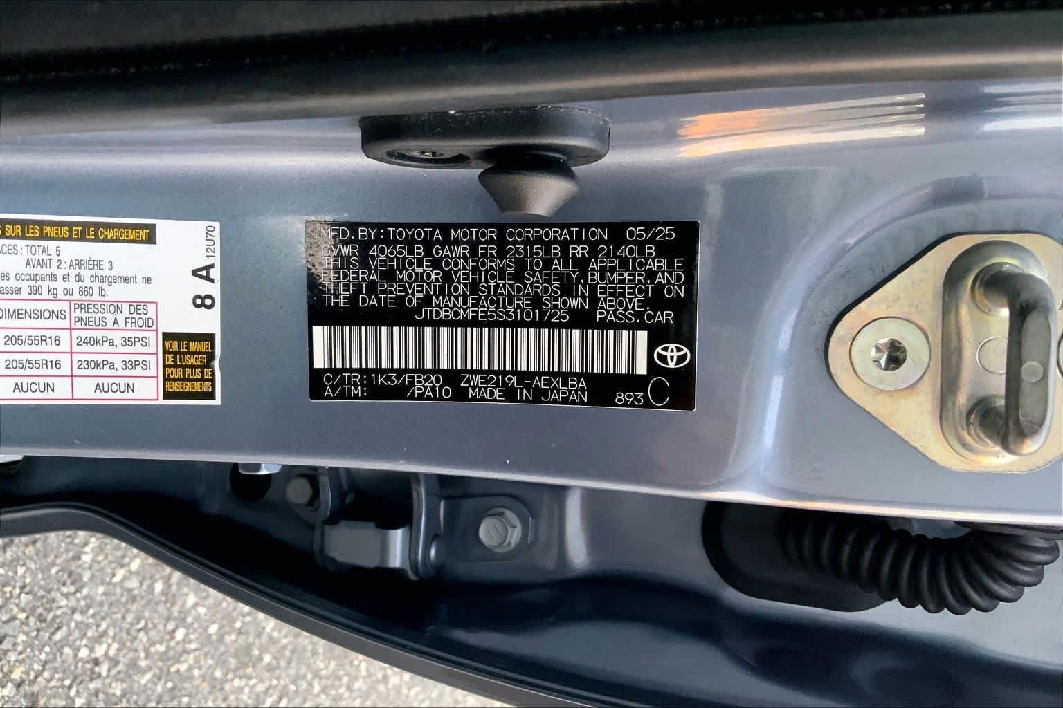 Used 2025 Toyota Corolla LE FWD image 31