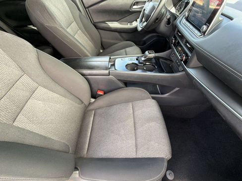 Used 2025 Nissan Rogue SV FWD image 26