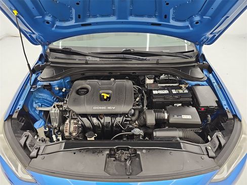 Used 2017 Hyundai Elantra SE image 33