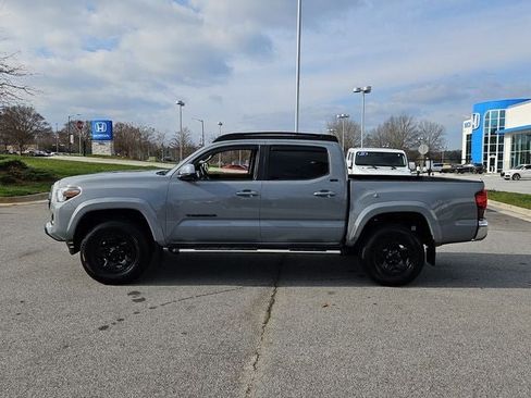 Used 2020 Toyota Tacoma SR5 image 4