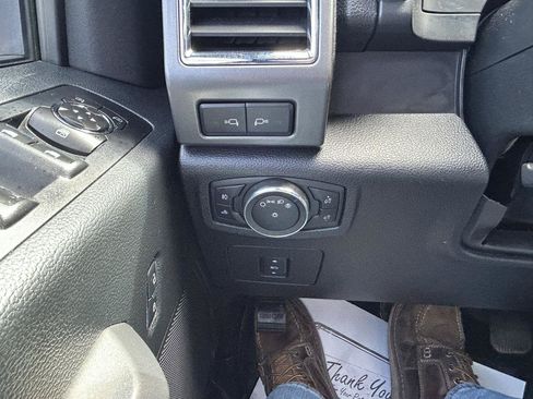 Used 2015 Ford F150 XLT w/ Equipment Group 302A Luxury AWD/4WD image 27