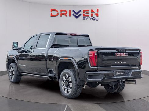 New 2026 GMC Sierra 2500 Denali w/ Denali Reserve Package image 3