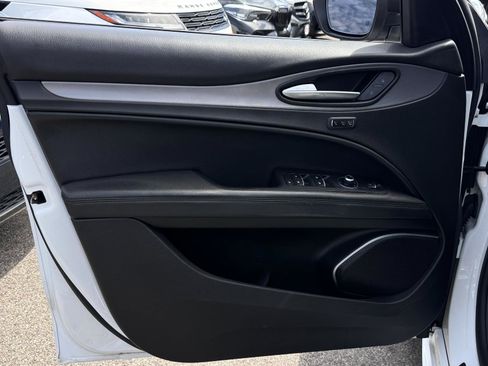 Used 2021 Alfa Romeo Stelvio Ti Sport image 13