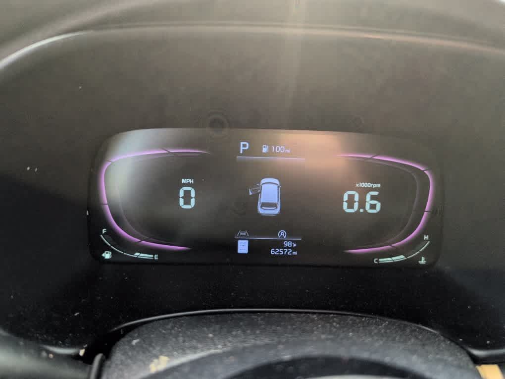 Used 2024 Kia Soul LX w/ Option Group 015 FWD image 9