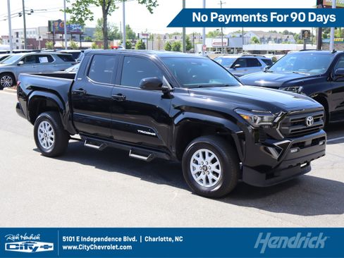Used 2025 Toyota Tacoma SR5 RWD image 1