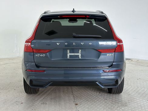 Used 2024 Volvo XC60 B5 Core AWD/4WD image 10