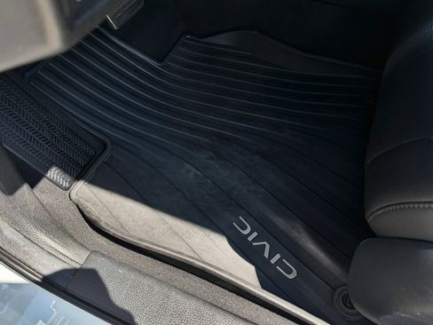 Used 2024 Honda Civic Sport image 12