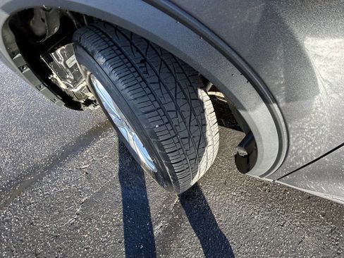 Used 2020 Ford Escape SE image 31