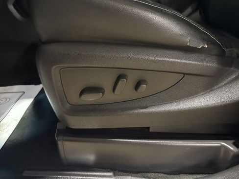 Used 2015 Chevrolet Suburban LTZ image 20