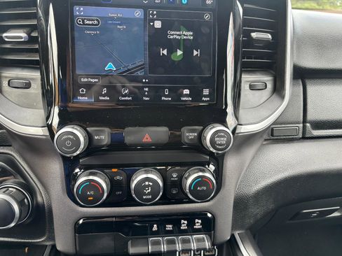 Used 2022 RAM 1500 Big Horn image 17