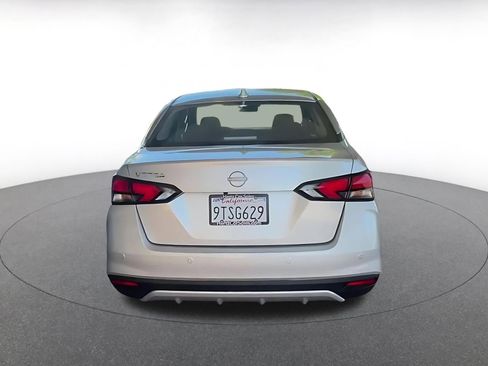 Used 2025 Nissan Versa SV FWD image 11
