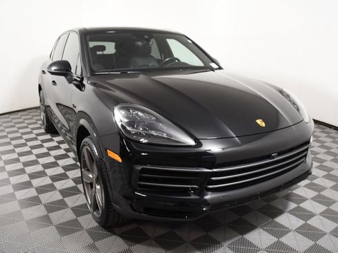 Used 2022 Porsche Cayenne Platinum Edition AWD/4WD image 9