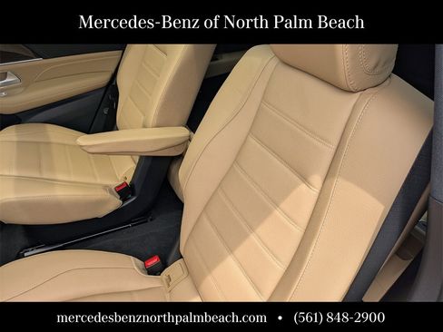 New 2026 Mercedes-Benz GLS 580 4MATIC image 13