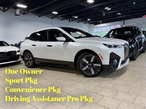 Used 2025 BMW iX xDrive50 AWD/4WD image 1