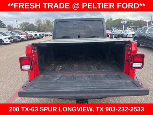 Used 2023 Jeep Gladiator Sport image 13