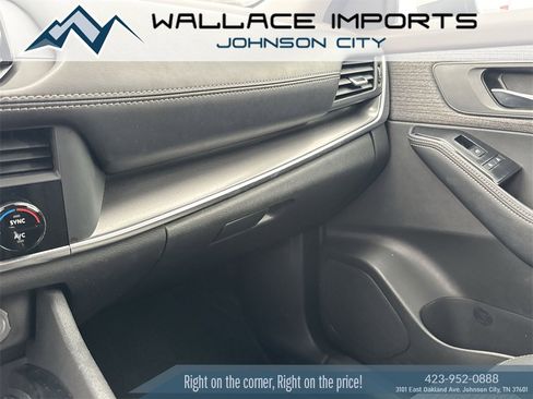 Used 2023 Nissan Rogue SV image 10