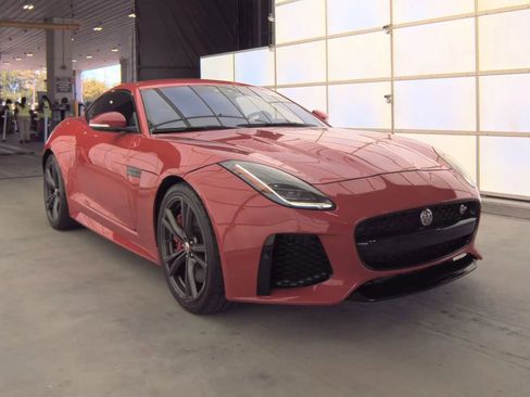 Used 2020 Jaguar F-TYPE SVR AWD/4WD image 5