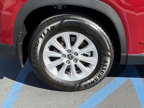 Certified 2025 Toyota Grand Highlander FWD image 14