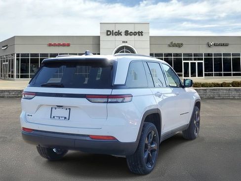 New 2026 Jeep Grand Cherokee Limited w/ Limited Altitude Package image 5