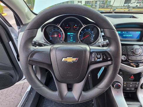 Used 2013 Chevrolet Cruze LS image 31
