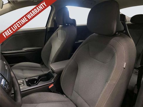Used 2025 Kia K4 FWD image 29