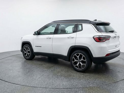 Used 2025 Jeep Compass Limited image 6