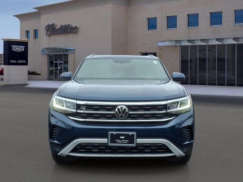 Used 2022 Volkswagen Atlas Cross Sport SE w/ Panoramic Sunroof Package AWD/4WD image 2
