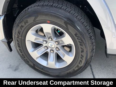 Used 2022 RAM 1500 Laramie image 11