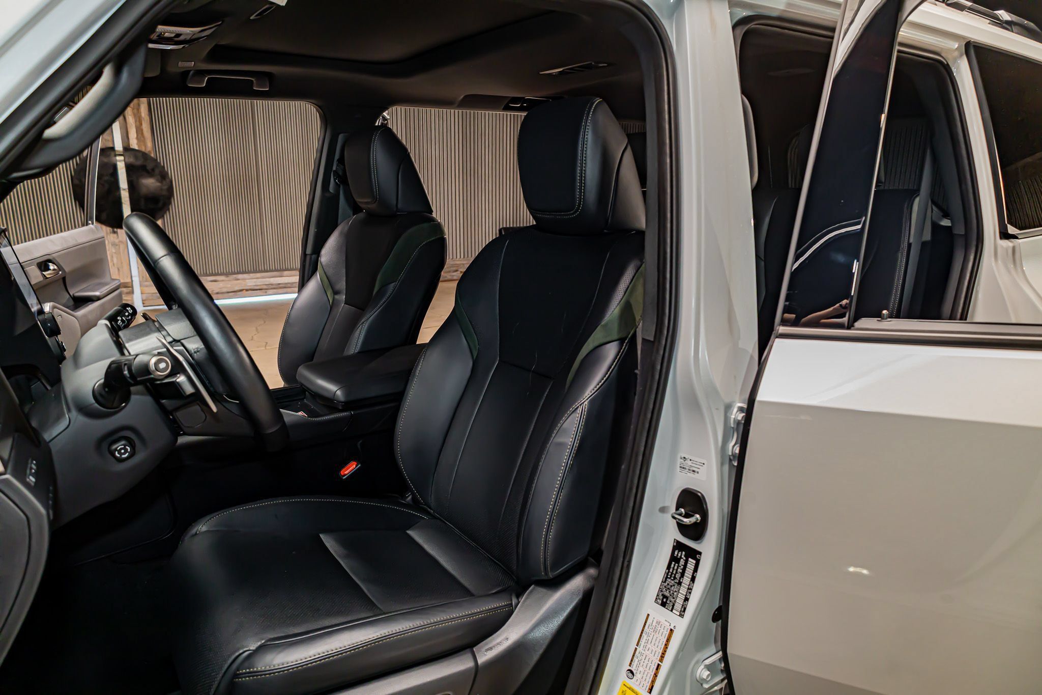 Used 2024 Lexus GX 550 AWD/4WD image 21
