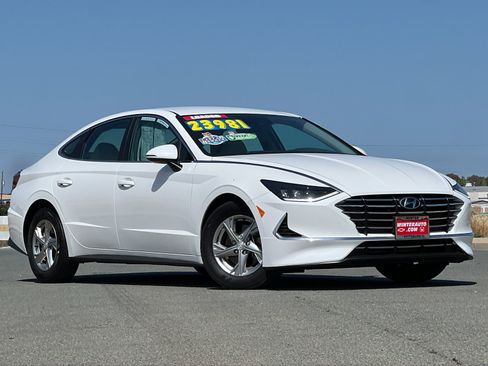 Used 2022 Hyundai Sonata SE image 2