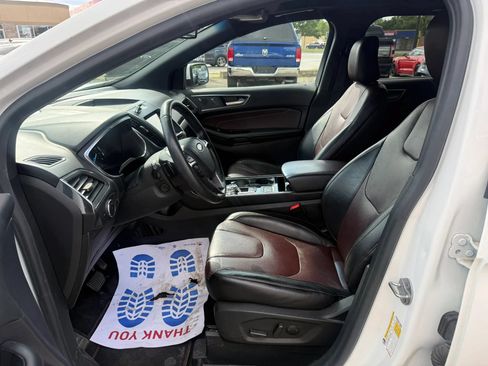 Used 2020 Ford Edge Titanium w/ Equipment Group 301A AWD/4WD image 15