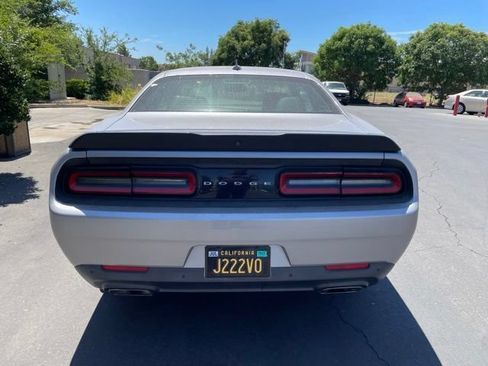 Used 2016 Dodge Challenger R/T Scat Pack w/ Leather Interior Group RWD image 5