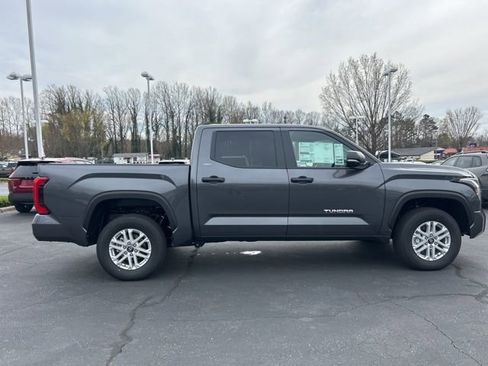 New 2026 Toyota Tundra SR5 AWD/4WD image 4