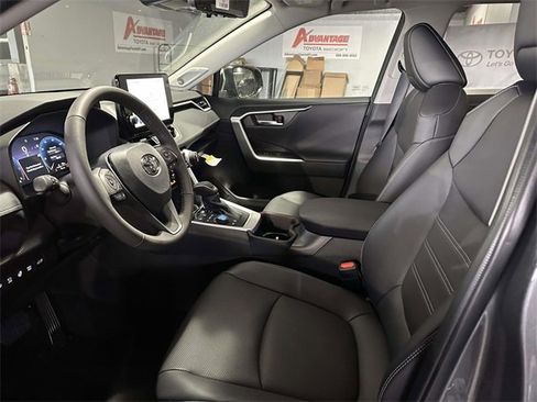 New 2025 Toyota RAV4 Limited image 14