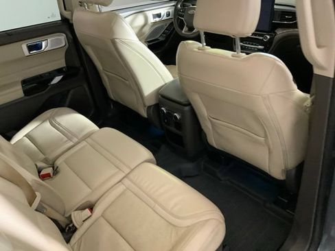 Used 2021 Ford Explorer Platinum w/ Equipment Group 601A AWD/4WD image 36