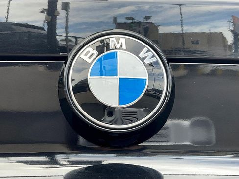 Used 2024 BMW X6 xDrive40i w/ Premium Package image 9