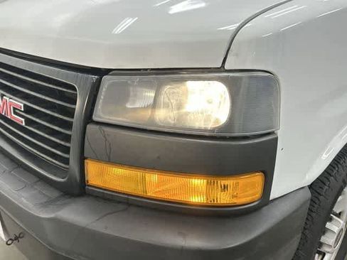 Used 2018 GMC Savana 2500 RWD image 29