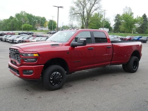 New 2026 RAM 3500 Big Horn AWD/4WD image 6