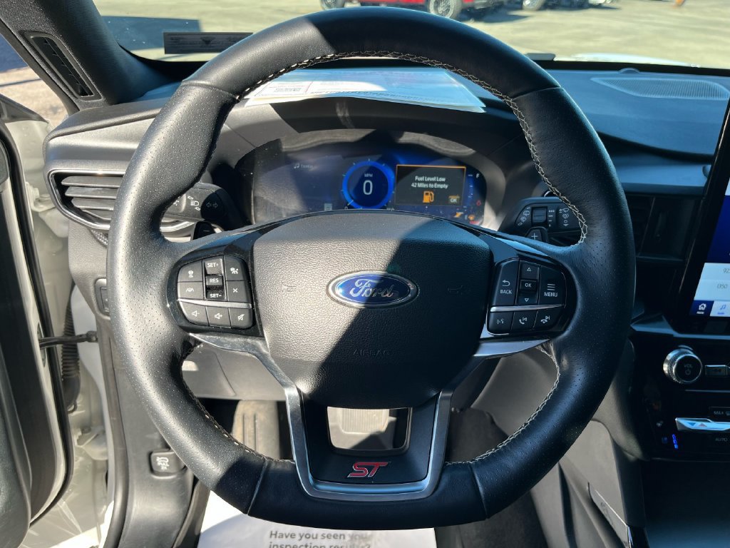 Used 2024 Ford Explorer ST w/ Equipment Group 401A AWD/4WD image 26