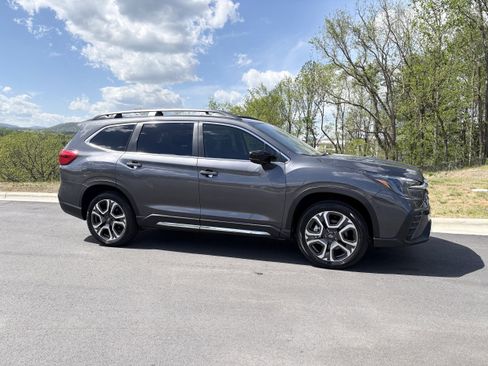 New 2026 Subaru Ascent Limited AWD/4WD image 7