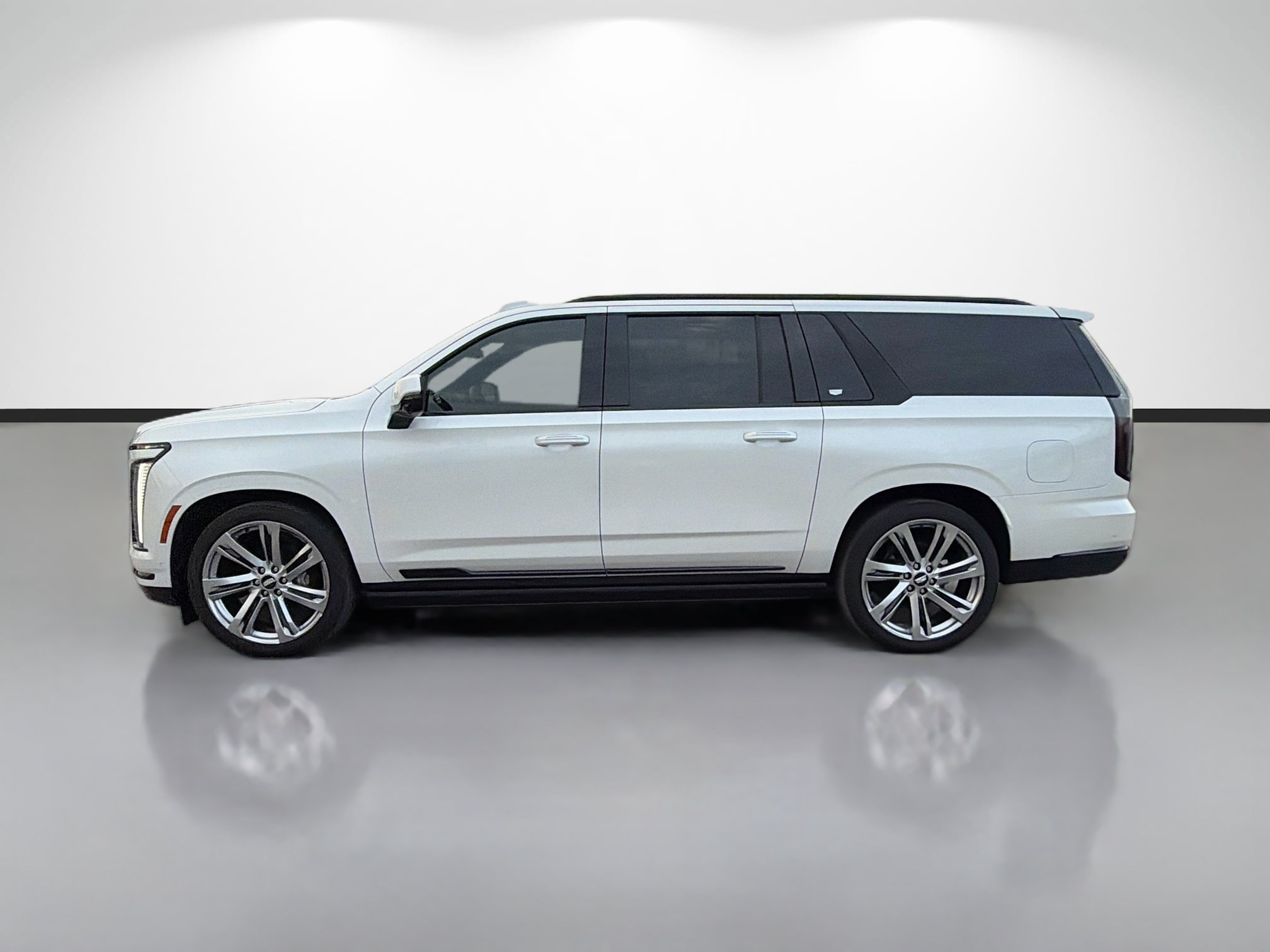 Used 2025 Cadillac Escalade ESV Sport w/ Touring Package AWD/4WD image 6