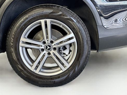 Used 2022 Mercedes-Benz GLC 300 4MATIC image 29